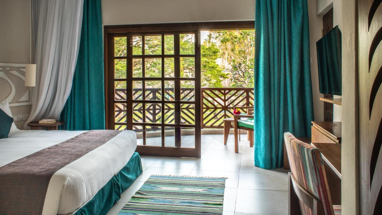 Neptune Village Beach Resort & Spa Galu Luaran gambar