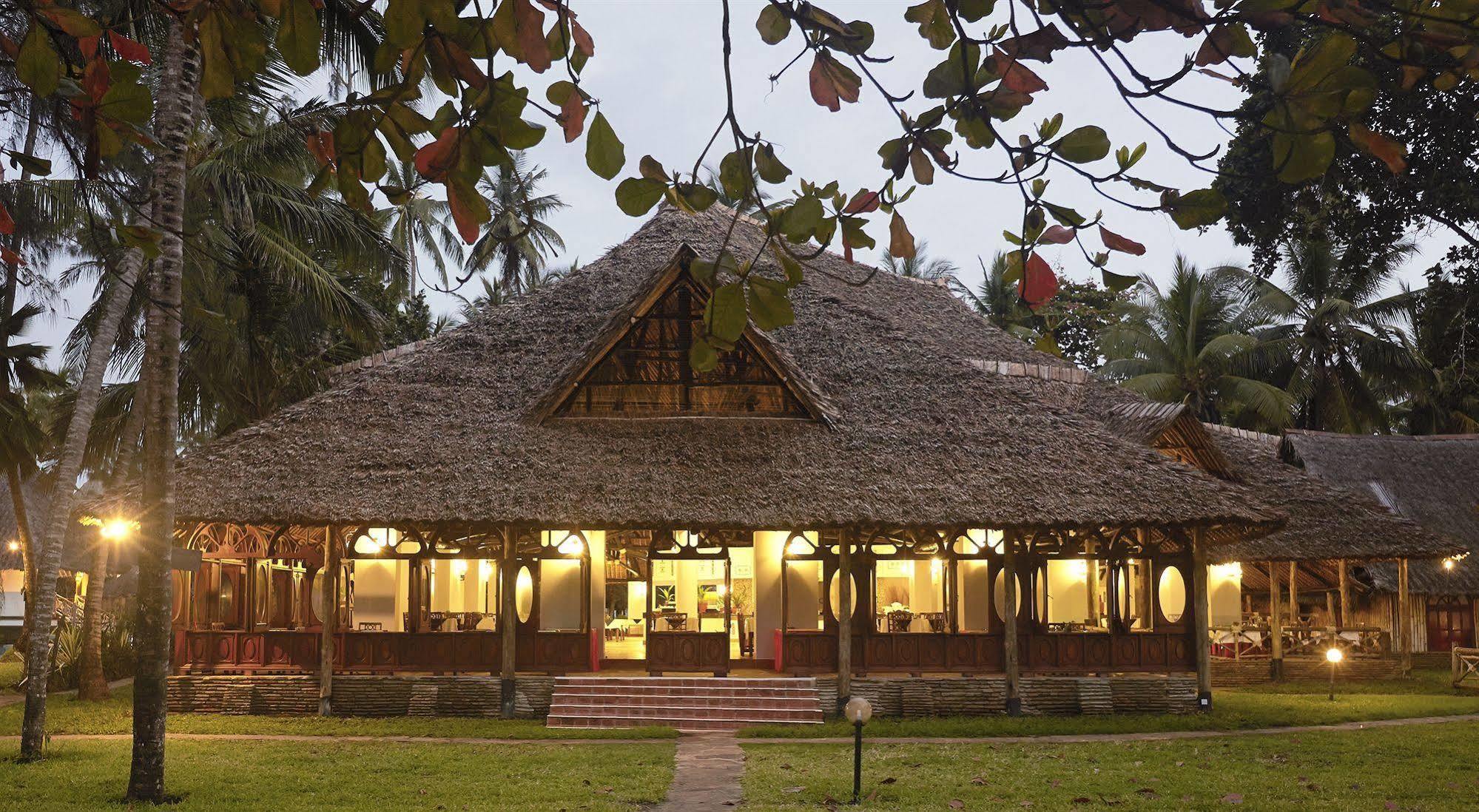 Neptune Village Beach Resort & Spa Galu Luaran gambar