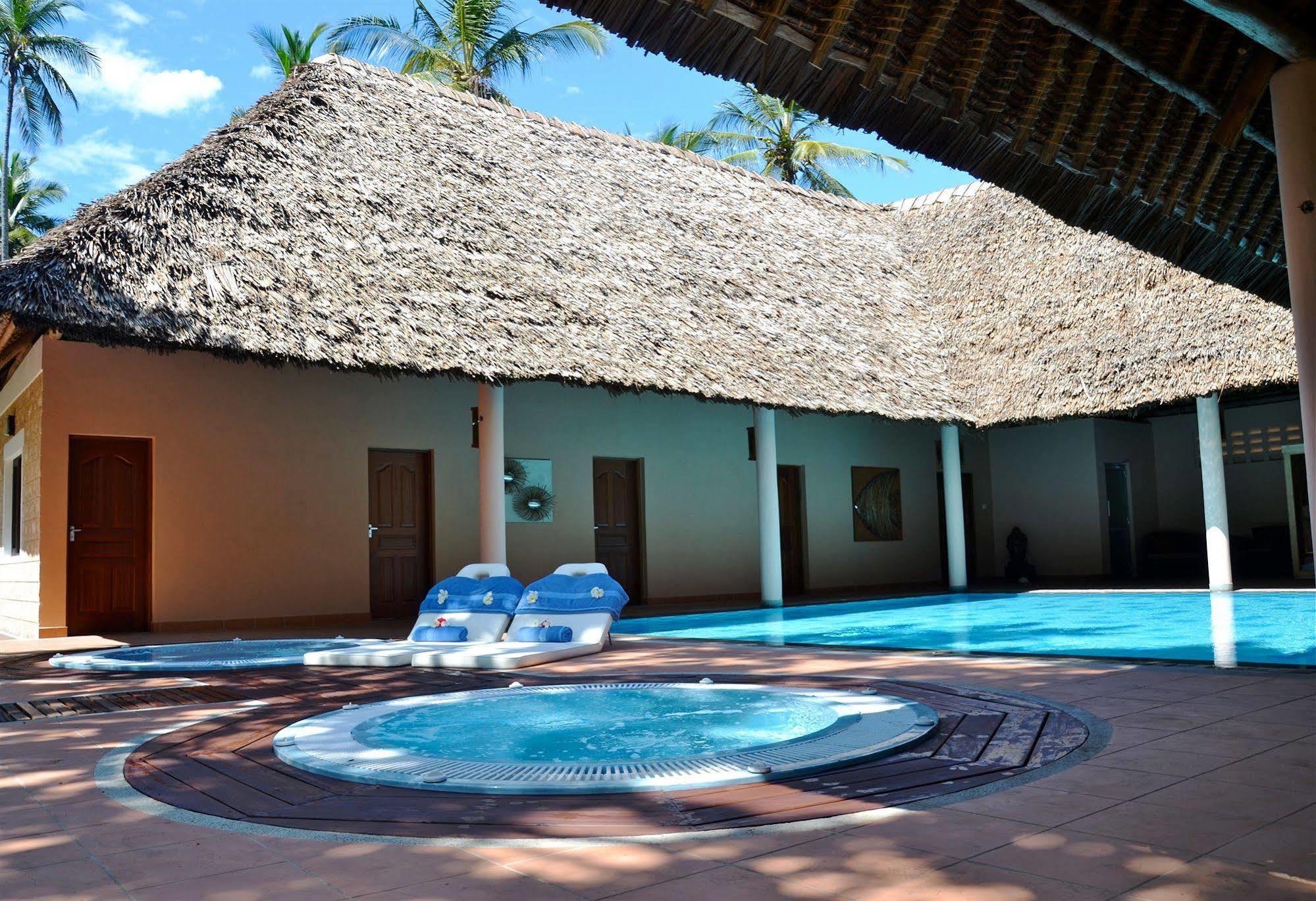 Neptune Village Beach Resort & Spa Galu Luaran gambar